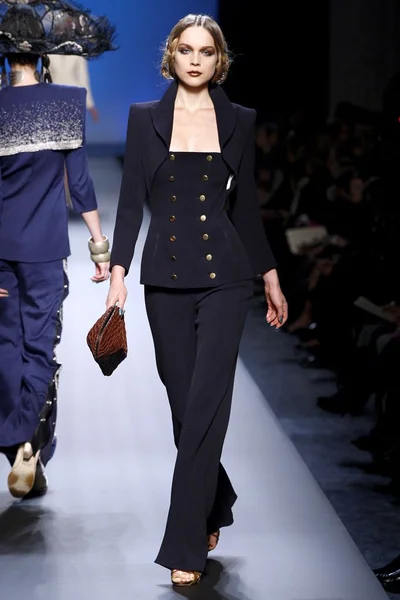Look 5